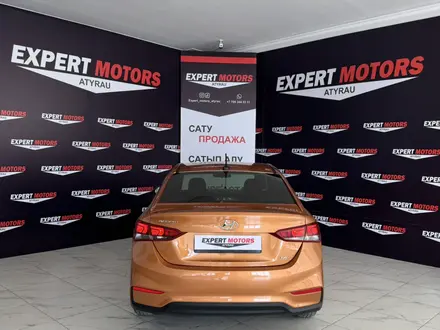 Hyundai Accent 2018 года за 6 500 000 тг. в Атырау – фото 15