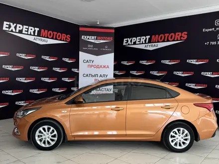 Hyundai Accent 2018 года за 6 500 000 тг. в Атырау – фото 3