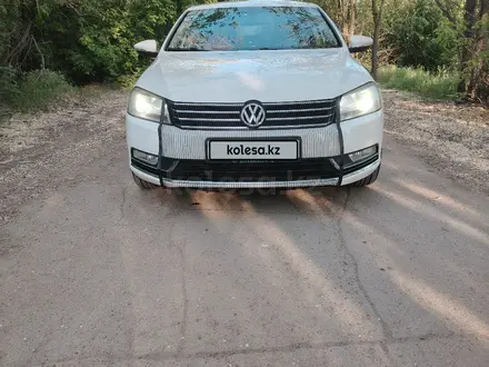 Volkswagen Passat 2013 годаүшін6 000 000 тг. в Уральск