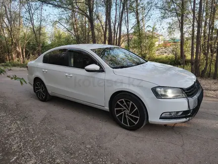 Volkswagen Passat 2013 годаүшін6 000 000 тг. в Уральск – фото 2