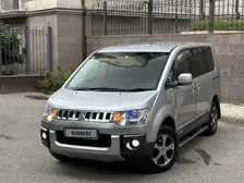 Mitsubishi Delica D:5, 2009