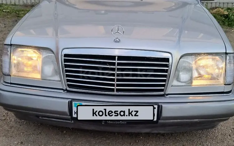 Mercedes-Benz E 320 1993 года за 2 500 000 тг. в Петропавловск