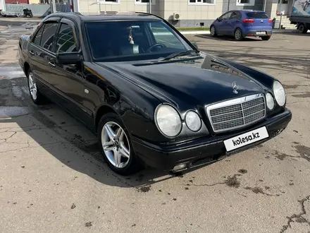 Mercedes-Benz E 320 1998 года за 3 600 000 тг. в Кокшетау