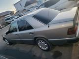 Mercedes-Benz E 230 1993 года за 1 250 000 тг. в Астана – фото 4