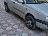 Volkswagen Golf 1993 года за 1 300 000 тг. в Туркестан – фото 2