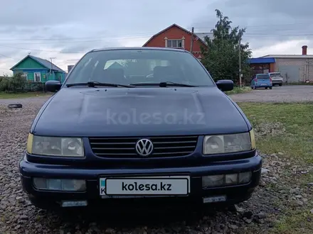 Volkswagen Passat 1994 года за 1 500 000 тг. в Петропавловск – фото 10