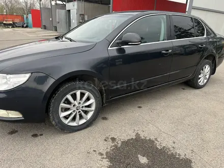 Skoda Superb 2012 года за 4 000 000 тг. в Алматы – фото 8