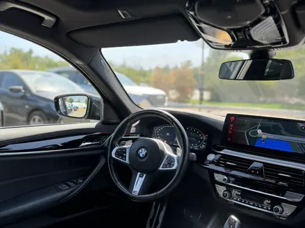 BMW 530 2022 года за 23 000 000 тг. в Алматы – фото 9
