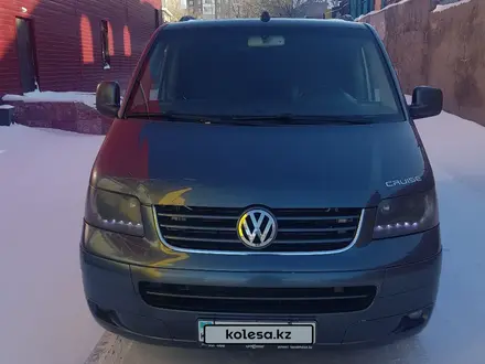 Volkswagen Multivan 2005 года за 9 000 000 тг. в Караганда