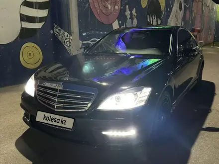 Mercedes-Benz S 550 2006 года за 11 100 000 тг. в Алматы – фото 3