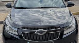 Chevrolet Cruze 2012 года за 3 333 000 тг. в Караганда – фото 2