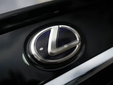 Lexus ES 300h 2019 года за 20 000 000 тг. в Алматы – фото 12