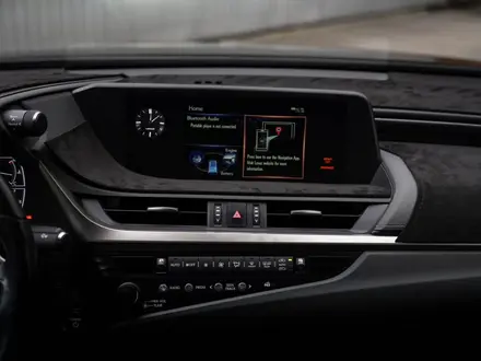 Lexus ES 300h 2019 года за 20 000 000 тг. в Алматы – фото 19