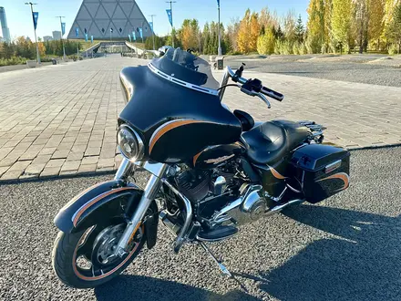 Harley-Davidson  Street Glide 2012 года за 6 400 000 тг. в Астана