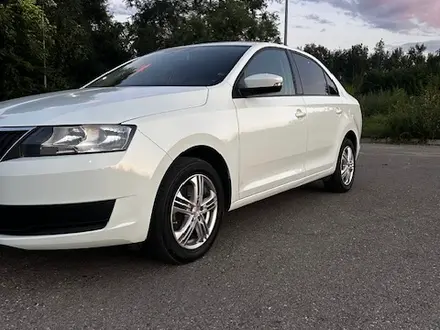 Skoda Rapid 2018 года за 6 000 000 тг. в Усть-Каменогорск – фото 2