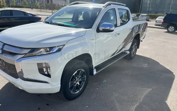 Mitsubishi L200 2022 года за 14 700 000 тг. в Астана