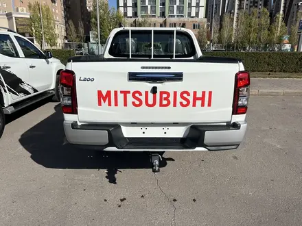 Mitsubishi L200 2022 года за 14 700 000 тг. в Астана – фото 4