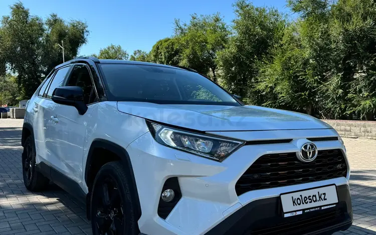 Toyota RAV4 2022 года за 14 800 000 тг. в Алматы