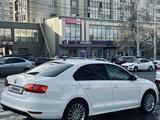 Volkswagen Jetta 2012 года за 5 800 000 тг. в Алматы
