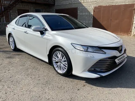 Toyota Camry 2019 года за 15 200 000 тг. в Жетысай – фото 8