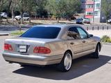 Mercedes-Benz E 320 1996 годаүшін3 800 000 тг. в Жезказган – фото 3