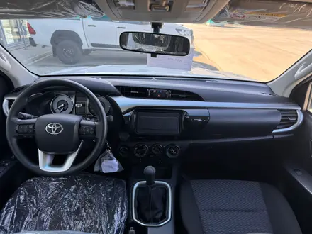 Toyota Hilux Standart 2023 года за 22 500 000 тг. в Актобе – фото 12
