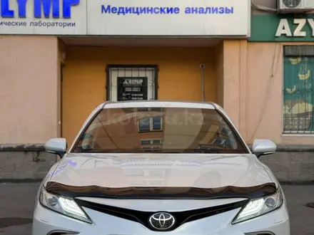 Toyota Camry 2022 года за 14 500 000 тг. в Алматы