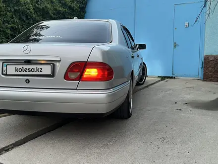 Mercedes-Benz E 320 1998 годаүшін5 300 000 тг. в Шымкент – фото 12