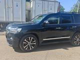 Toyota Land Cruiser 2017 года за 28 000 000 тг. в Уральск – фото 3