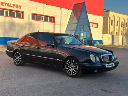 Mercedes-Benz E 230 1997 года за 2 500 000 тг. в Кызылорда