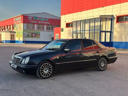 Mercedes-Benz E 230 1997 года за 2 500 000 тг. в Кызылорда – фото 2