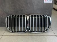 Решетка радиатора BMW X5 G05 (под камеру) за 75 000 тг. в Костанай