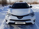 Toyota RAV4 2017 года за 11 500 000 тг. в Риддер – фото 2