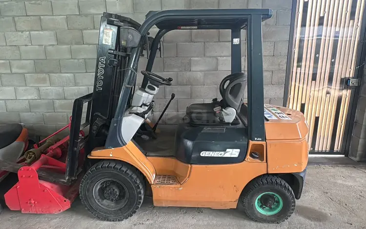 Toyota  7F 2010 года за 4 999 999 тг. в Алматы