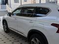 Hyundai Santa Fe 2021 года за 14 700 000 тг. в Шымкент – фото 3
