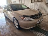 Toyota Camry 2003 года за 4 500 000 тг. в Атырау – фото 2