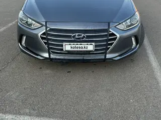 Hyundai Elantra, 2018