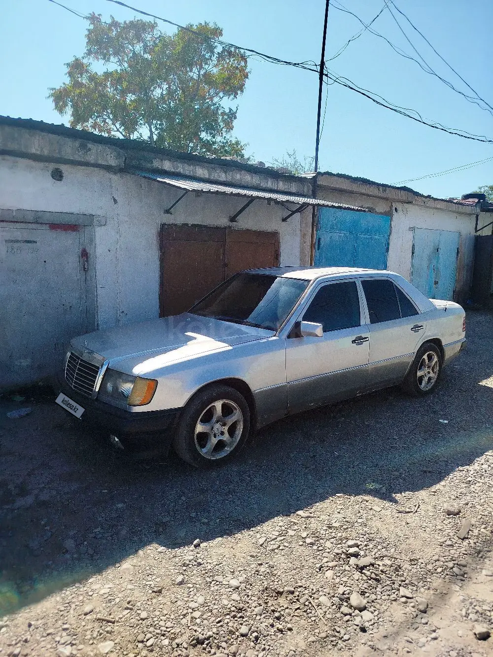 Mercedes-Benz E-Class, 1990