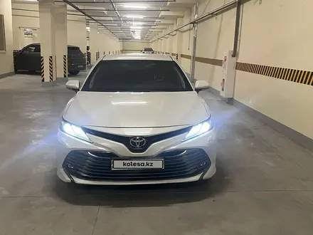 Toyota Camry 2018 года за 15 000 000 тг. в Алматы – фото 2