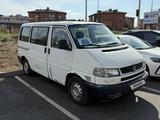 Volkswagen Multivan 1998 года за 3 500 000 тг. в Астана – фото 2