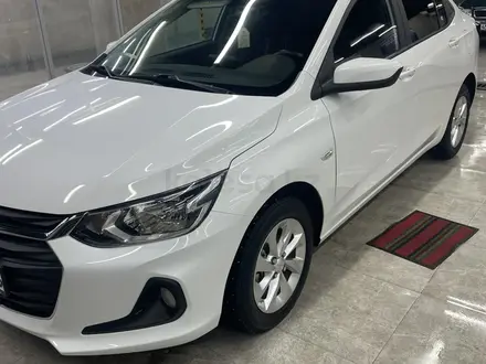 Chevrolet Onix 2023 года за 6 600 000 тг. в Астана