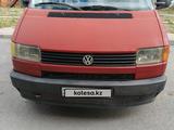 Volkswagen Multivan 1994 года за 3 100 000 тг. в Караганда