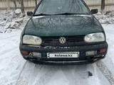 Volkswagen Golf 1995 года за 800 000 тг. в Актобе – фото 2