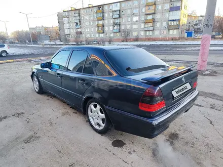 Mercedes-Benz C 240 1998 года за 2 500 000 тг. в Жезказган – фото 4