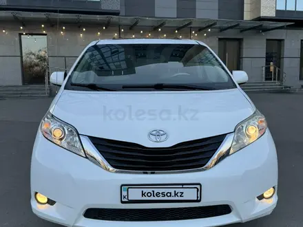 Toyota Sienna 2012 года за 11 200 000 тг. в Алматы – фото 4