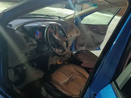 Nissan Almera Tino 2001 года за 2 550 000 тг. в Балхаш – фото 7