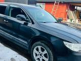 Skoda Superb 2011 года за 3 400 000 тг. в Алматы – фото 2