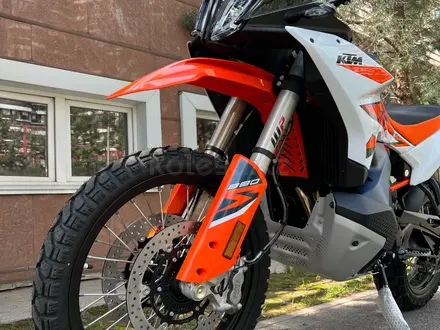 KTM  890 ADVENTURE R MODEL 2023 2023 года за 8 500 000 тг. в Алматы – фото 9