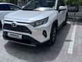 Toyota RAV4 2023 года за 16 700 000 тг. в Актау – фото 2