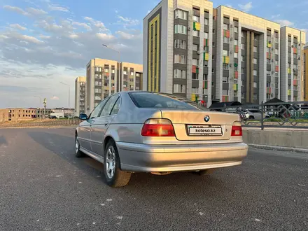 BMW 520 2001 года за 3 500 000 тг. в Шымкент – фото 3